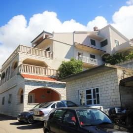 Apartments with parking space Zavalatica, Korcula - 545, hotel in Zavalatica