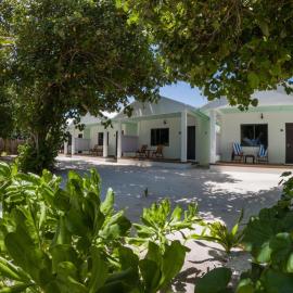 Clouds Beach Retreat Laamu Gan, Hotel in Gan