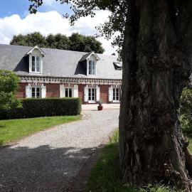 Beaurepaire Gîte entre Terre et Mer, hotel in Heudelimont