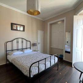 Suites & Apartments DP VFXira, hotel u gradu Vila Franka de Šira