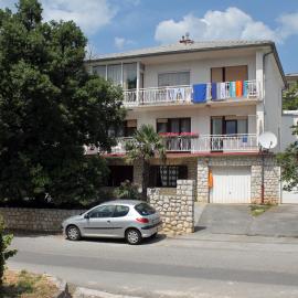 Apartments with parking space Novi Vinodolski - 2423, hotel in Novi Vinodolski