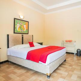 RedDoorz @ Panglima Sudirman Madiun, hotel v destinácii Madiun