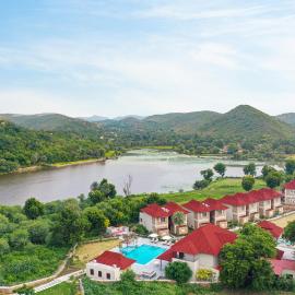 Sarasiruham Resort - Private Pool Villa in Udaipur، فندق في أودايبور