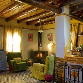 Finca la Colorá, hotel in Fuenteheridos