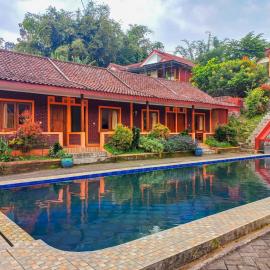 Villa Kampoeng City Pacet Mitra RedDoorz, hotel di Mojokerto