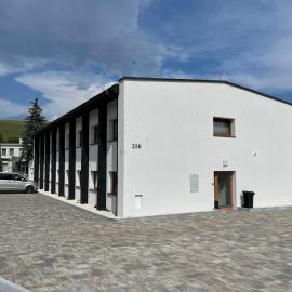 Apartmotel ANROE, hotel u gradu Chminianska Nová Ves