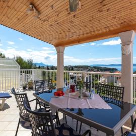 Apartments by the sea Sumartin, Brac - 2940