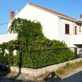 Apartments with parking space Postira, Brac - 2919, hotel v destinácii Postira