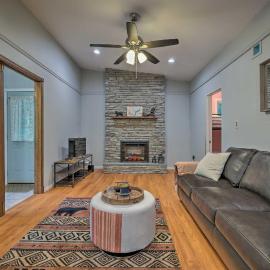 22 Mi to Ski Big Bear! Lake Wallenpaupack Getaway: Greentown şehrinde bir otel