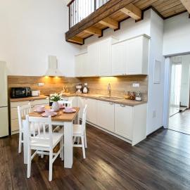 Dovolenková chata Valča, hotel vo Valči