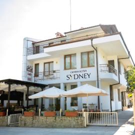 Хотел Сидни, hotel in Banya