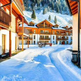 Modern Mountain Apart 2 - directly by Skiing area, hôtel à Rauris