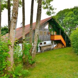 Hofatelier Menacher, hotel a Neureichenau
