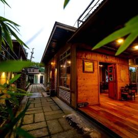 The Little Paradise