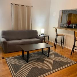 Cozy house with large free parking on premises, hotel en Springfield