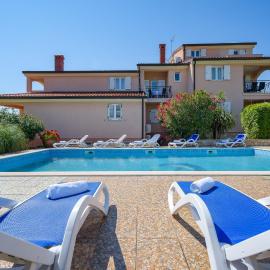 Family-friendly apartments with swimming pool Basanija, Umag - 3402
