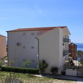 Apartments with parking space Nemira, Omis - 4652