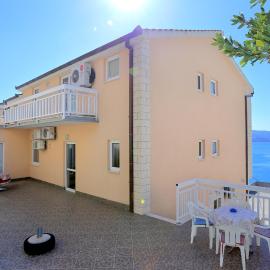 Apartments with parking space Stanici, Omis - 2818