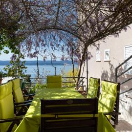 Apartments with parking space Mimice, Omis - 2805, hotel em Mimice