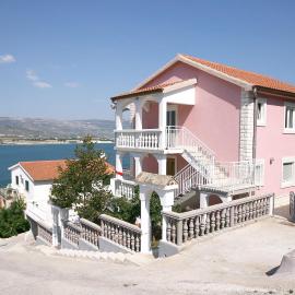 Apartments by the sea Mastrinka, Ciovo - 4648