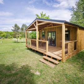 La Clairière - Écocamping en vallée de la Dordogne, hotel in Lamothe-Fénelon