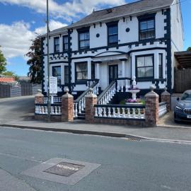 The White Lodge Hotel, hotel di Hereford