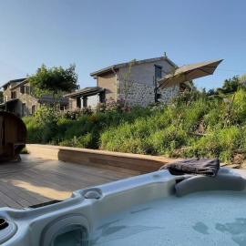 포그르에 위치한 호텔 Gîte de charme 5 étoiles pour couple avec sauna et jacuzzi extérieurs privatifs