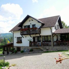 Casa Izvorul Rarăului