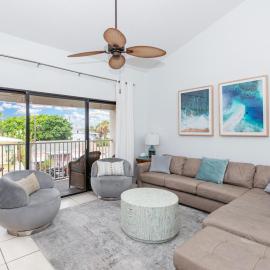 Coastal Condo Amazing Location! 50 Steps to the Beach
