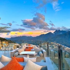Sapa Relax Hotel & Spa: Sapa şehrinde bir otel