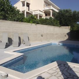 Apartments with swimming pool Novi Vinodolski - 5479