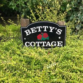Betty's Cottage - Traditional Norfolk Farm Cottage