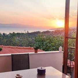 THOMAS VIEW Εξοχικό σπίτι με θέα στη θάλασσα, hotel in Porto Heli