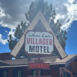 준 레이크에 위치한 호텔 June Lake Villager
