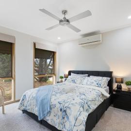 Woodgrove Penthouse - 36 min drive to MEL airport, готель у місті Мелтон