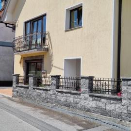 APARTMA ŽELE, khách sạn ở Postojna