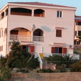 Apartments with parking space Kustici, Pag - 6392, hotel en Kustići