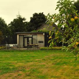 Peaceful Chalet Close to Norg, hotel v mestu Haulerwijk