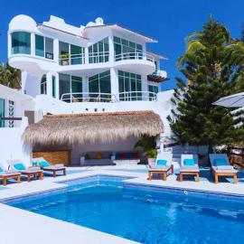 Hermosa Villa con alberca infinita Playa Zipolite
