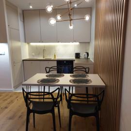 M2 Bemowo apartament, מלון בורשאבה