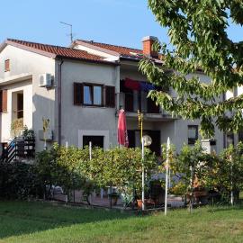 Apartments with parking space Umag - 7109