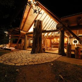 Camp Ćuk, hotel a Donje Selo