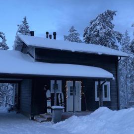 Ylläs Fell Inn, hotel in Äkäslompolo
