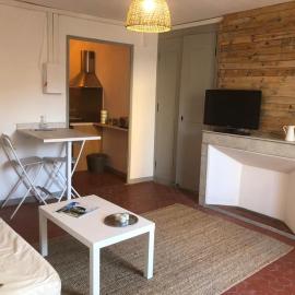le calme à Salernes, hotel em Salernes
