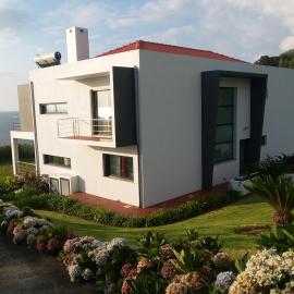 Azores, Faial , Horta, Vacation Beach Front Home, First & Second Floor for rent separately, Hotel in Abegoaria
