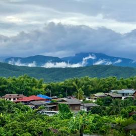 Sandee Place Mountain View Hotel โรงแรมแสนดีเพลส เมาเท่นวิว จอมทอง, hotel en Chom Thong