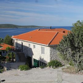 Apartments with parking space Zavala, Hvar - 8802, hotel in Zavala