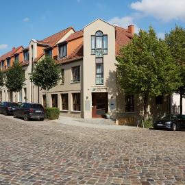 Hotel garni "Zum Eichwerder", готель у місті Темплін
