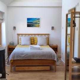 The Brookhouse. Cheerful tiny house with Seaview., hotel in Ilfracombe