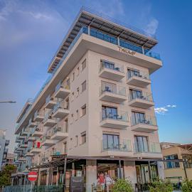 Hotel Triumf Shengjin, ξενοδοχείο σε Shëngjin
